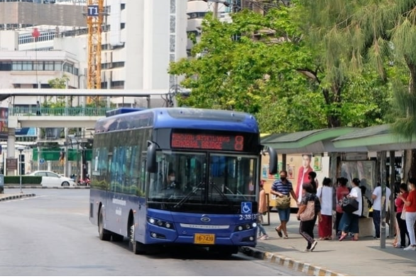 Chuyển đổi giao thông Bangkok với xe buýt điện và tín chỉ carbon